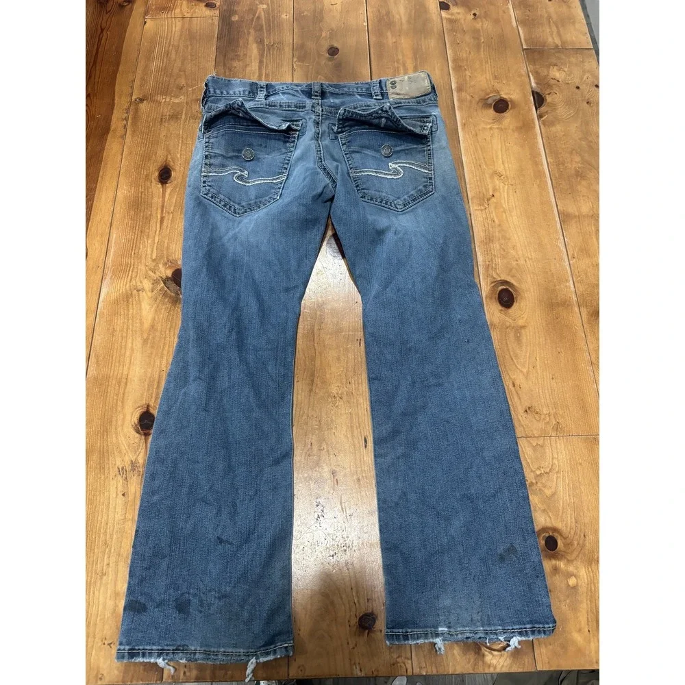 Silver Jeans Co. Men's ZAC Relaxed Fit Straight Leg Distressed Denim Jeans W33